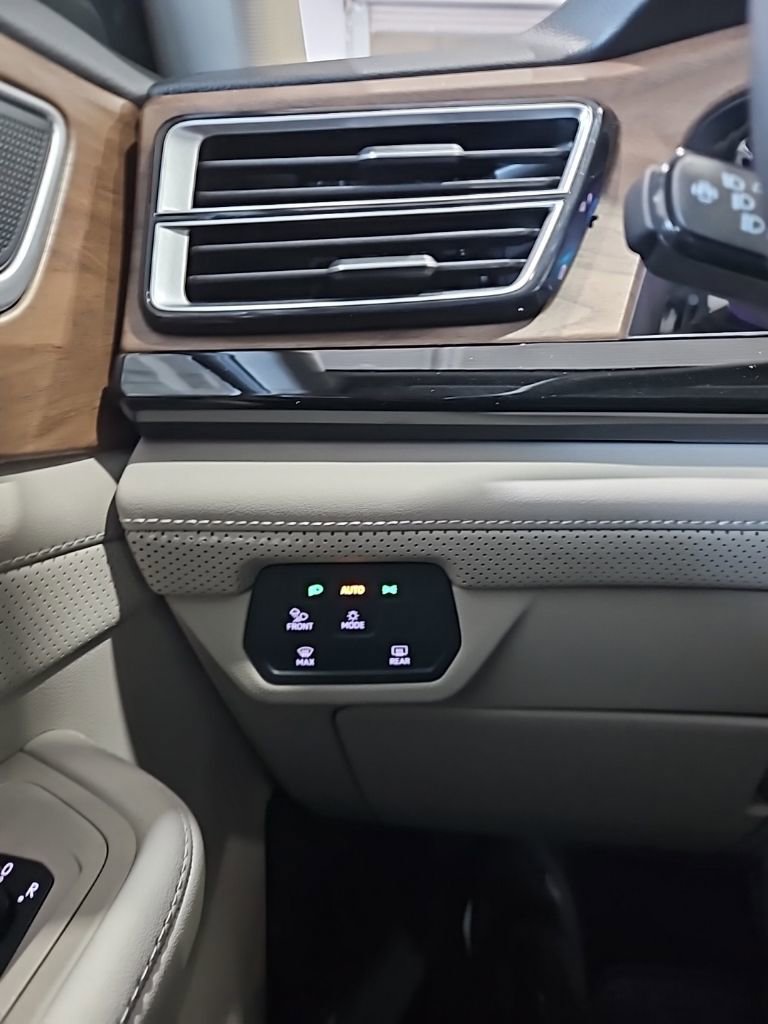 New 2026 Volkswagen Atlas SE image 39