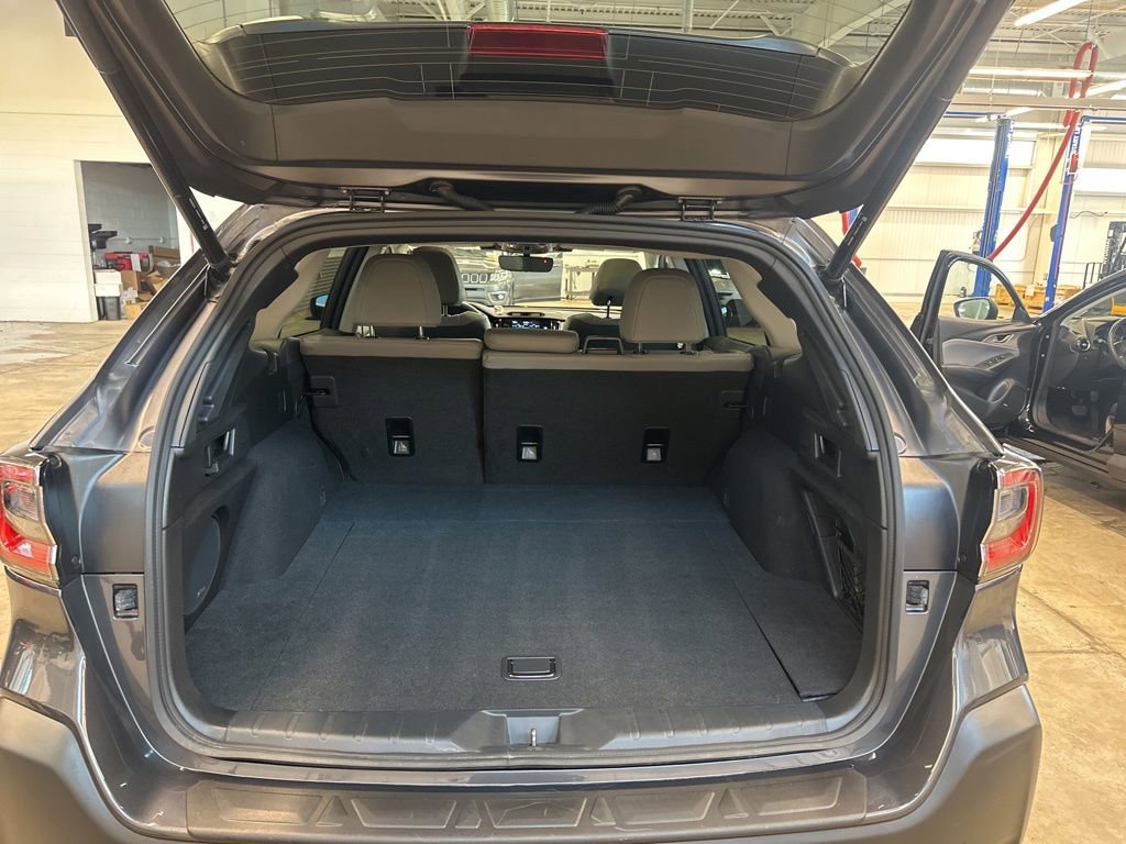 Used 2023 Subaru Outback Limited AWD/4WD image 24