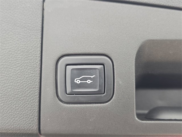 Used 2023 Cadillac XT4 Premium Luxury w/ Technology Package image 36