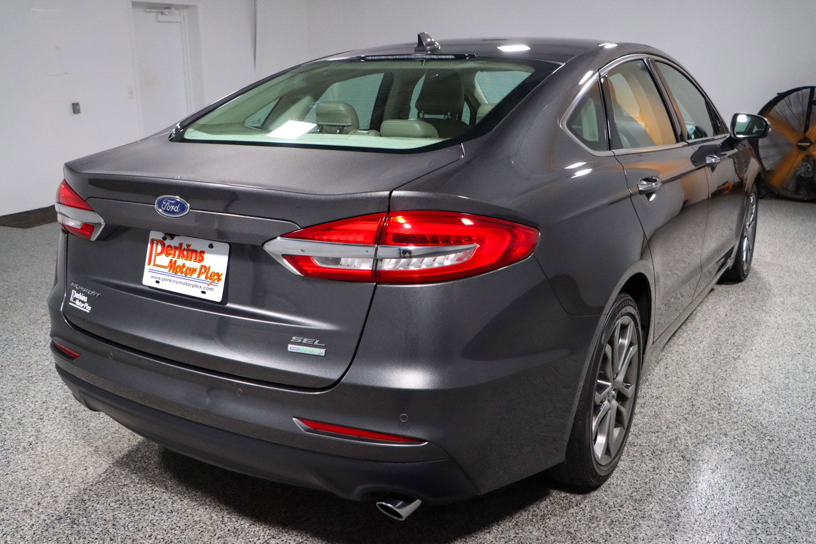 Used 2019 Ford Fusion SEL image 7