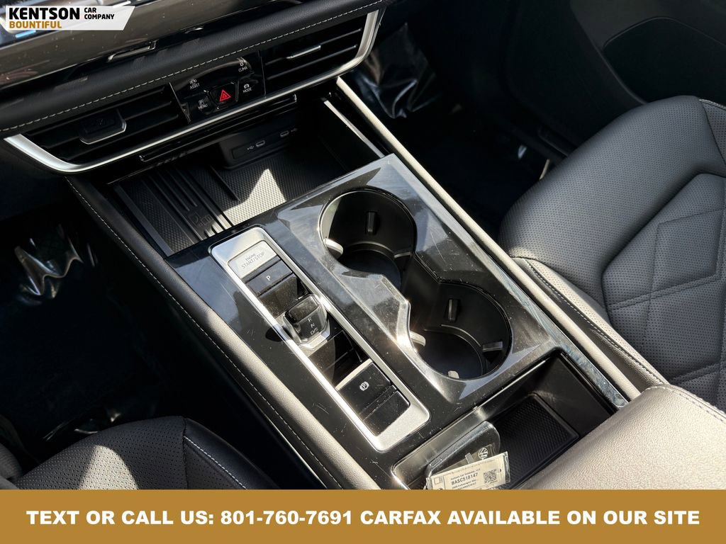 Used 2025 Volkswagen Atlas SE image 26