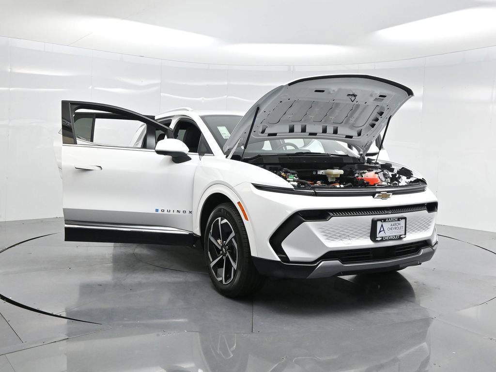 Used 2025 Chevrolet Equinox EV LT w/ Convenience Package image 43