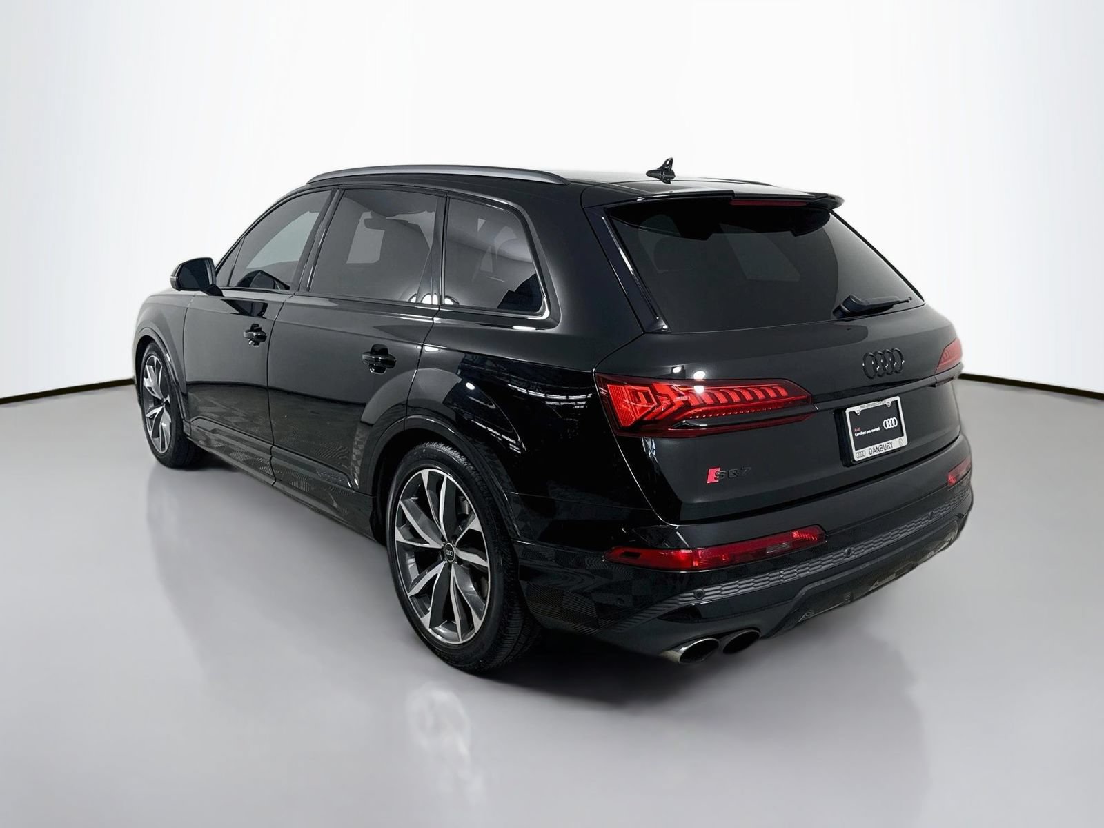 Certified 2023 Audi SQ7 Prestige w/ Sport Package AWD/4WD image 3