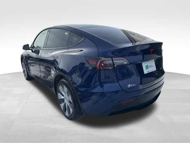 Used 2022 Tesla Model Y Long Range image 4