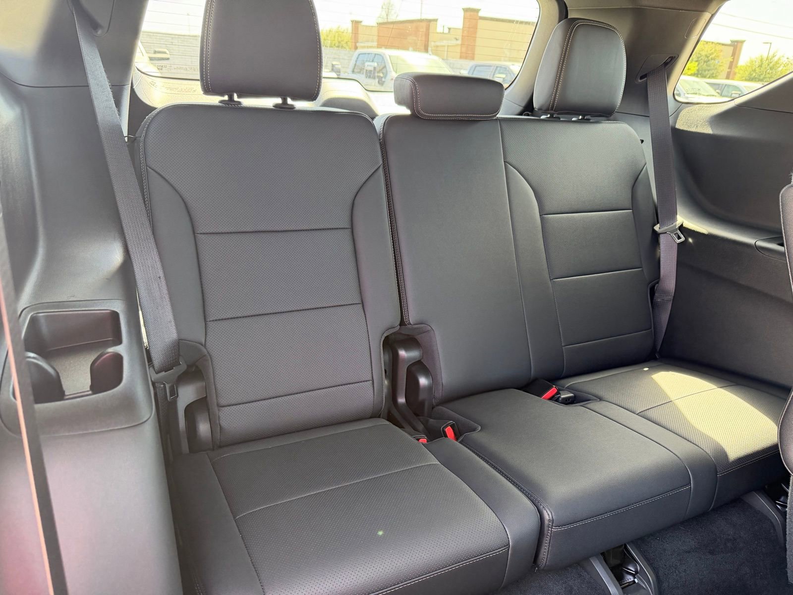 Used 2025 Chevrolet Traverse High Country image 23