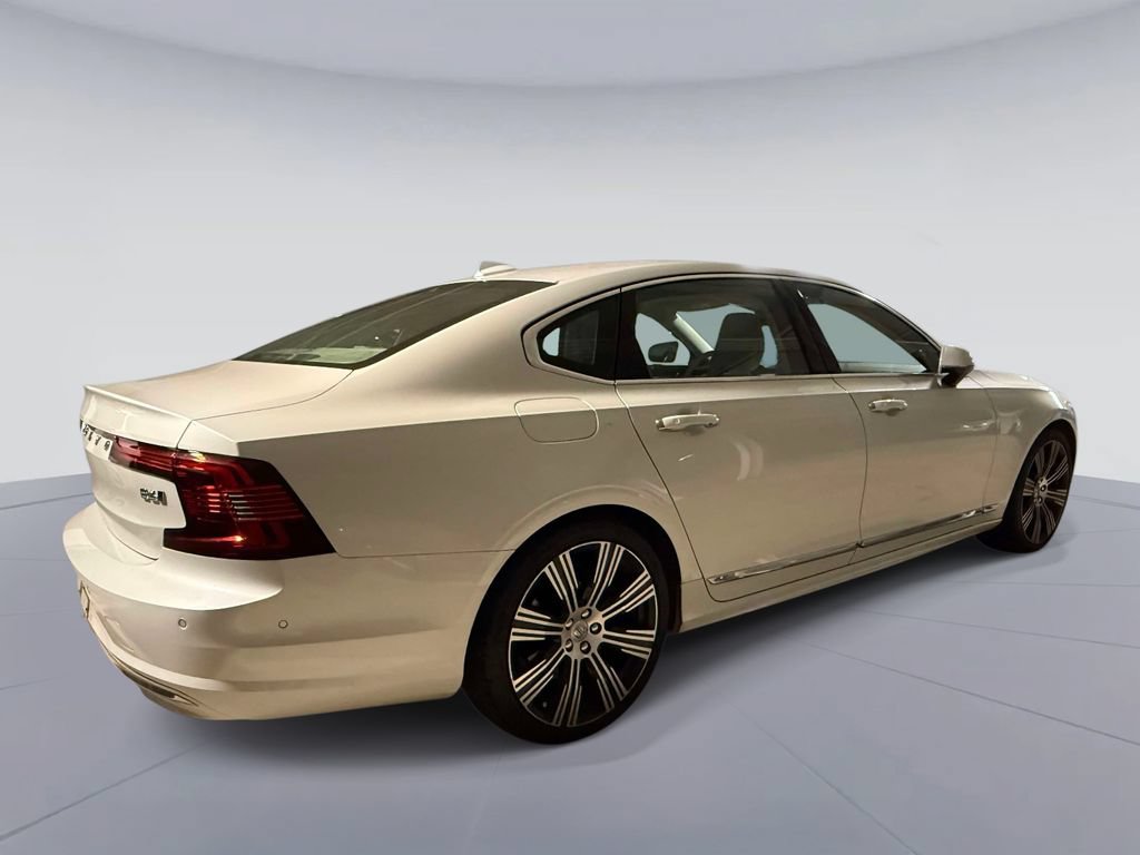 Used 2022 Volvo S90 B6 Inscription w/ Advanced Package AWD/4WD image 4