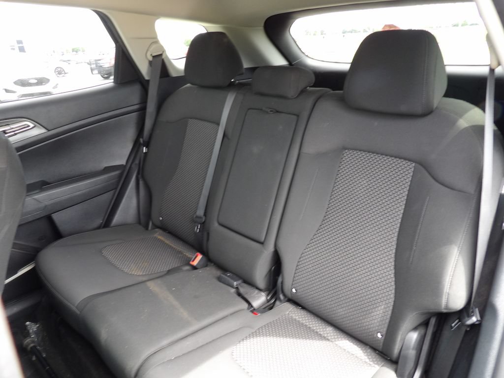Used 2025 Kia Sportage LX FWD image 21