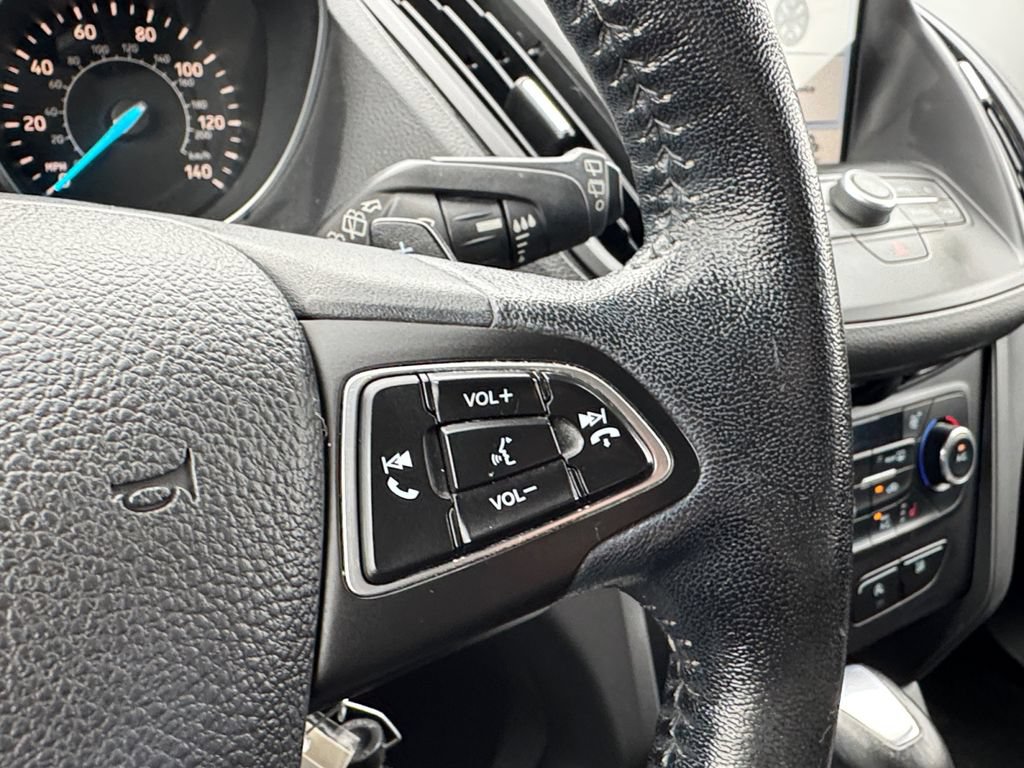 Used 2017 Ford Escape SE w/ SE Leather Comfort Package AWD/4WD image 14