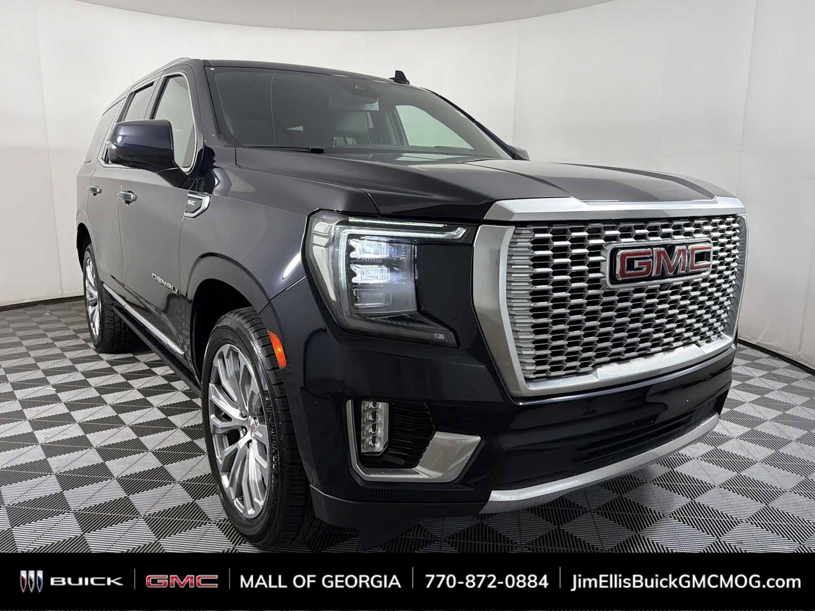 Certified 2023 GMC Yukon Denali AWD/4WD image 1