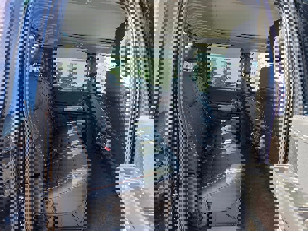 New 2025 Ford F350 Lariat w/ Lariat Ultimate Package image 26