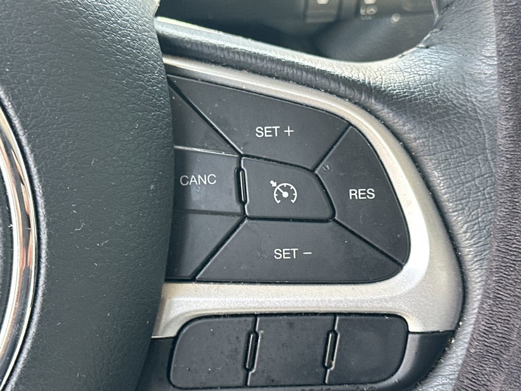 Used 2021 Jeep Renegade Latitude w/ Convenience Group image 25