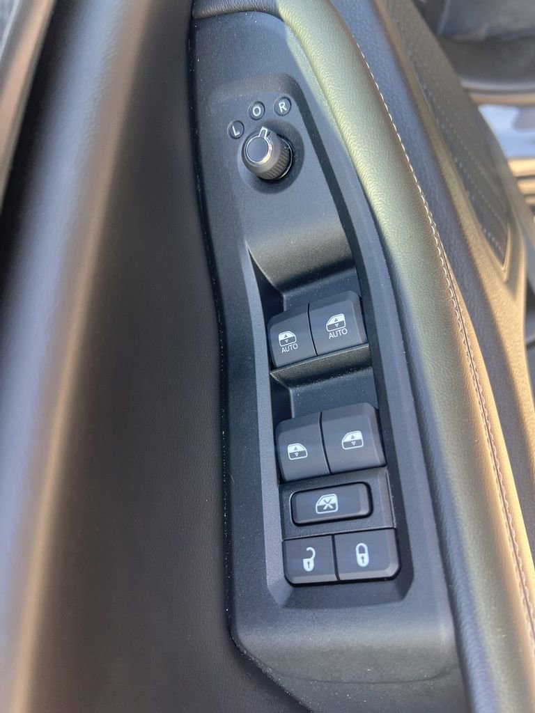 Used 2024 Jeep Grand Cherokee L Laredo RWD image 37