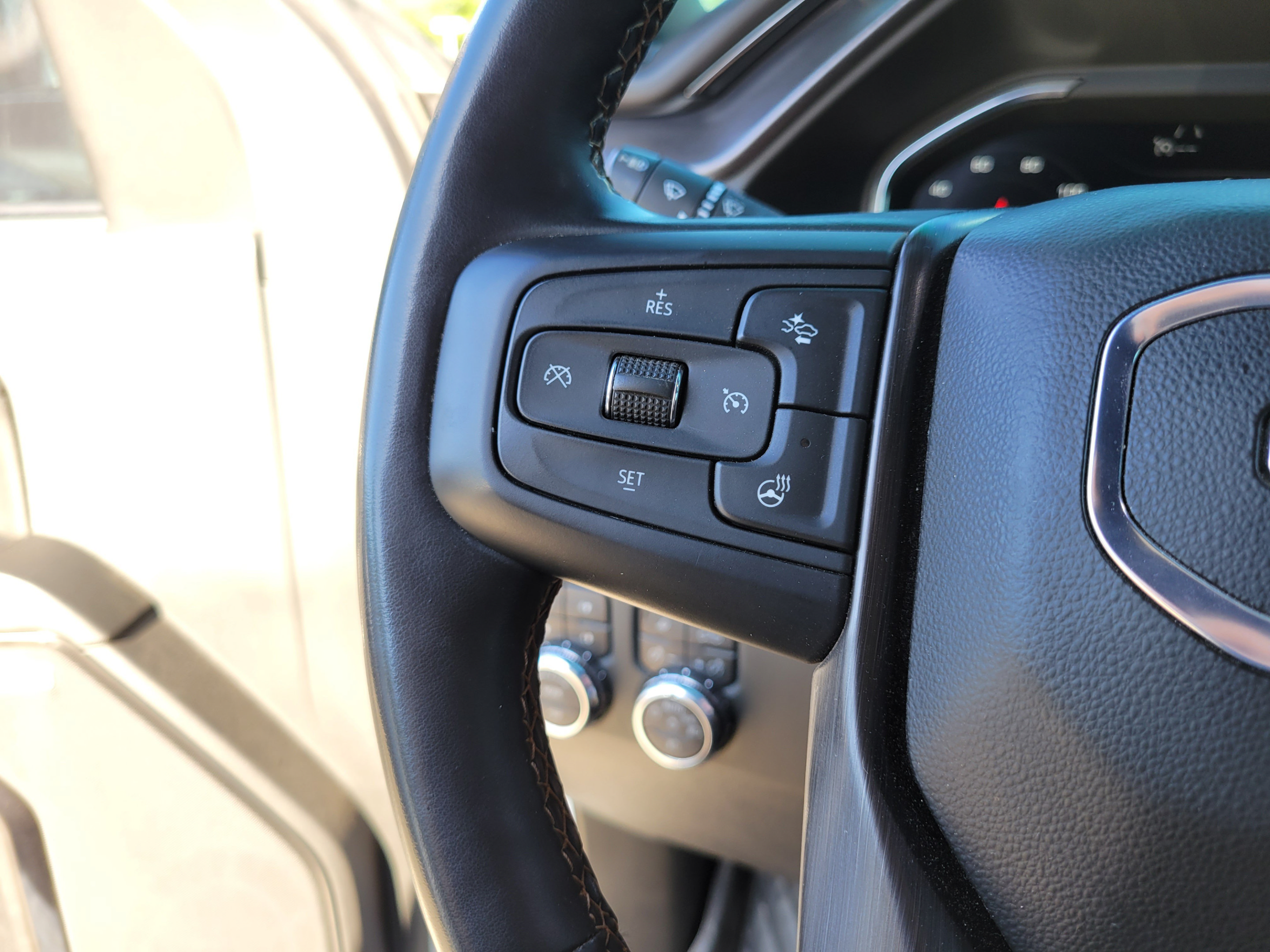 Used 2024 GMC Sierra 3500 AT4 w/ AT4 Premium Plus Package AWD/4WD image 23