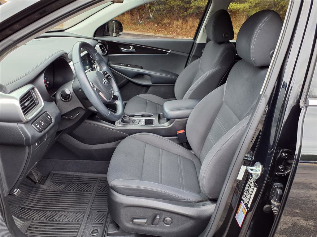 Used 2020 Kia Sorento S image 12
