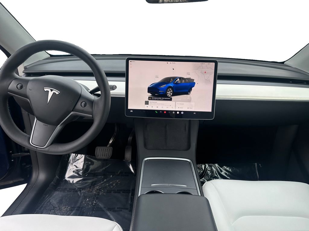 Used 2023 Tesla Model Y Long Range image 10