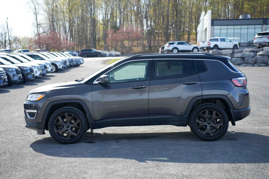 Used 2018 Jeep Compass Limited w/ Navigation Group AWD/4WD image 8