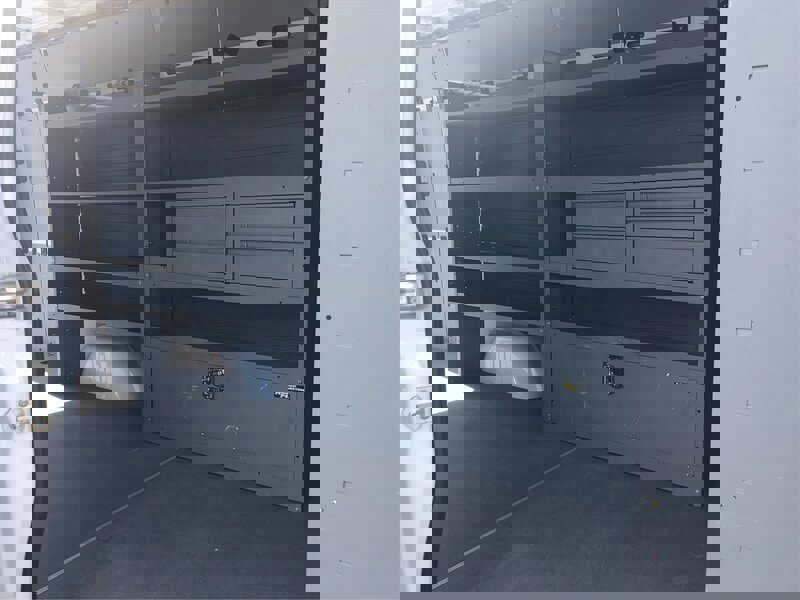 Used 2018 Mercedes-Benz Sprinter 2500 image 31