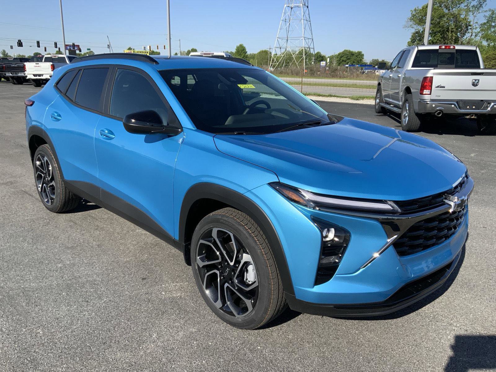 New 2026 Chevrolet Trax RS FWD image 2