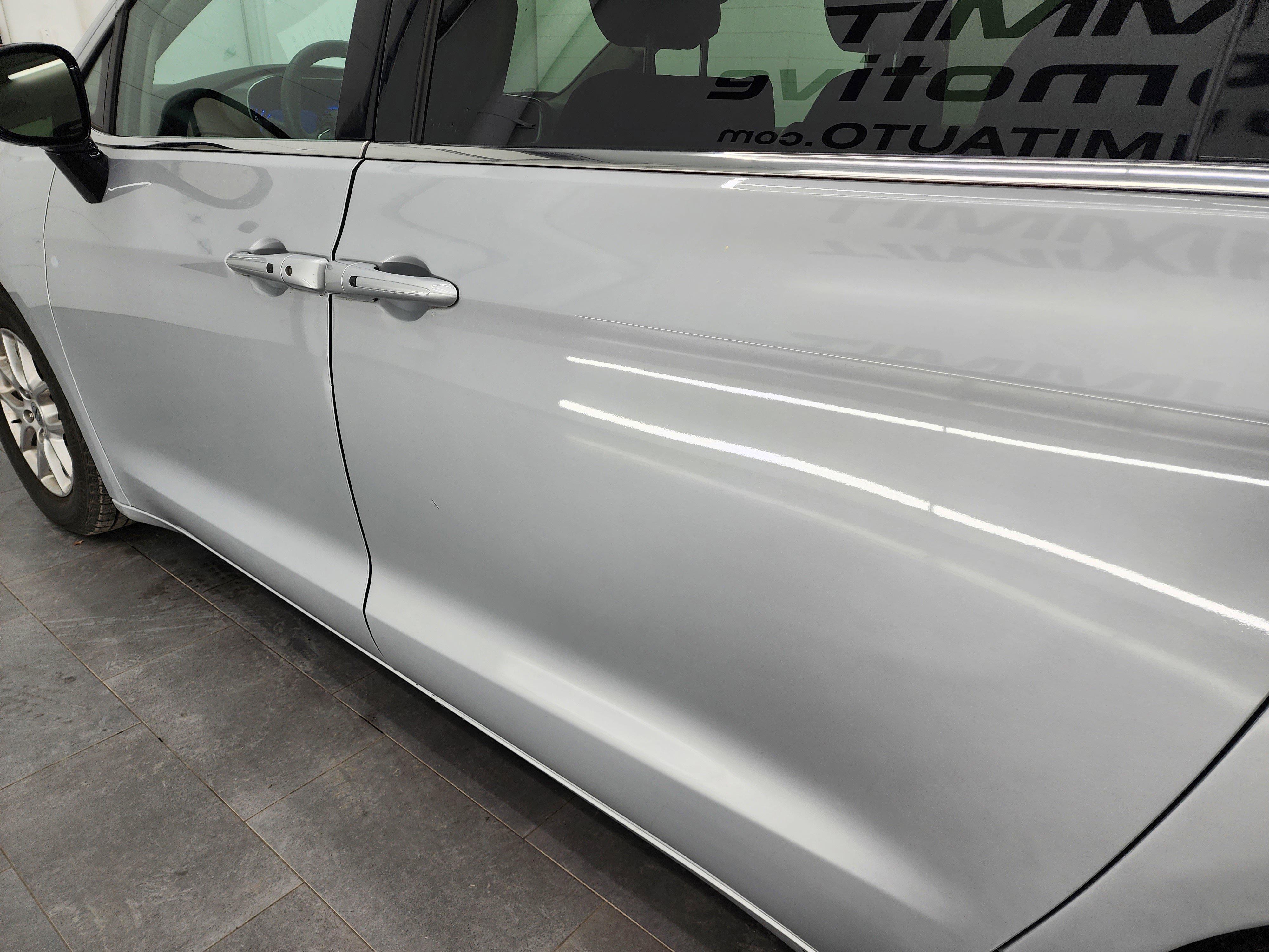 Used 2024 Chrysler Pacifica Touring-L image 34