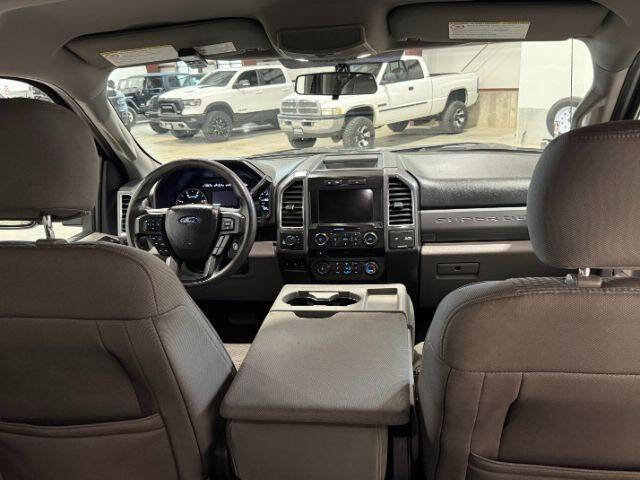 Used 2017 Ford F350 XLT w/ XLT Premium Package image 17