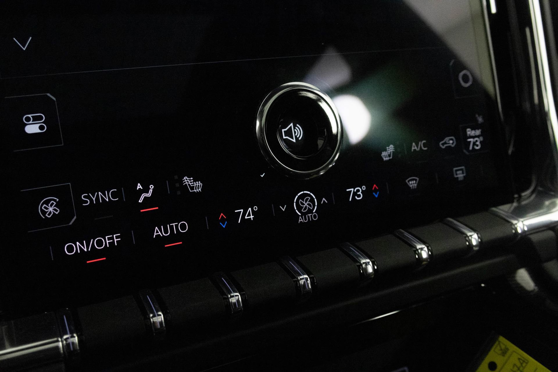 Used 2025 GMC Yukon Elevation image 22