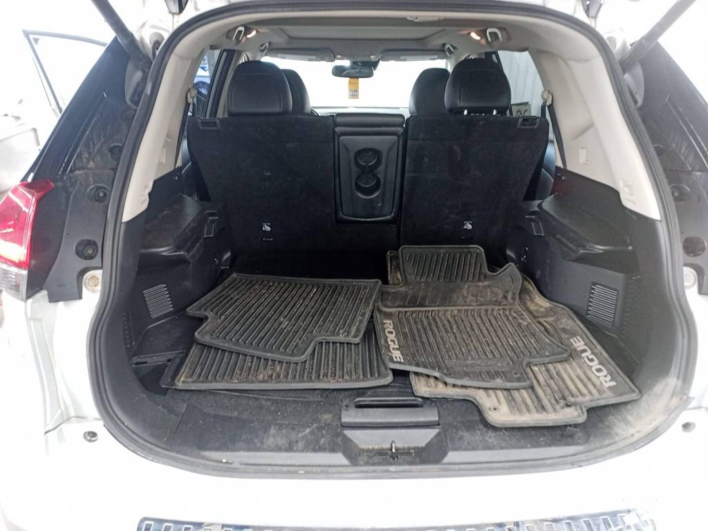 Used 2018 Nissan Rogue SL w/ Premium Package image 5