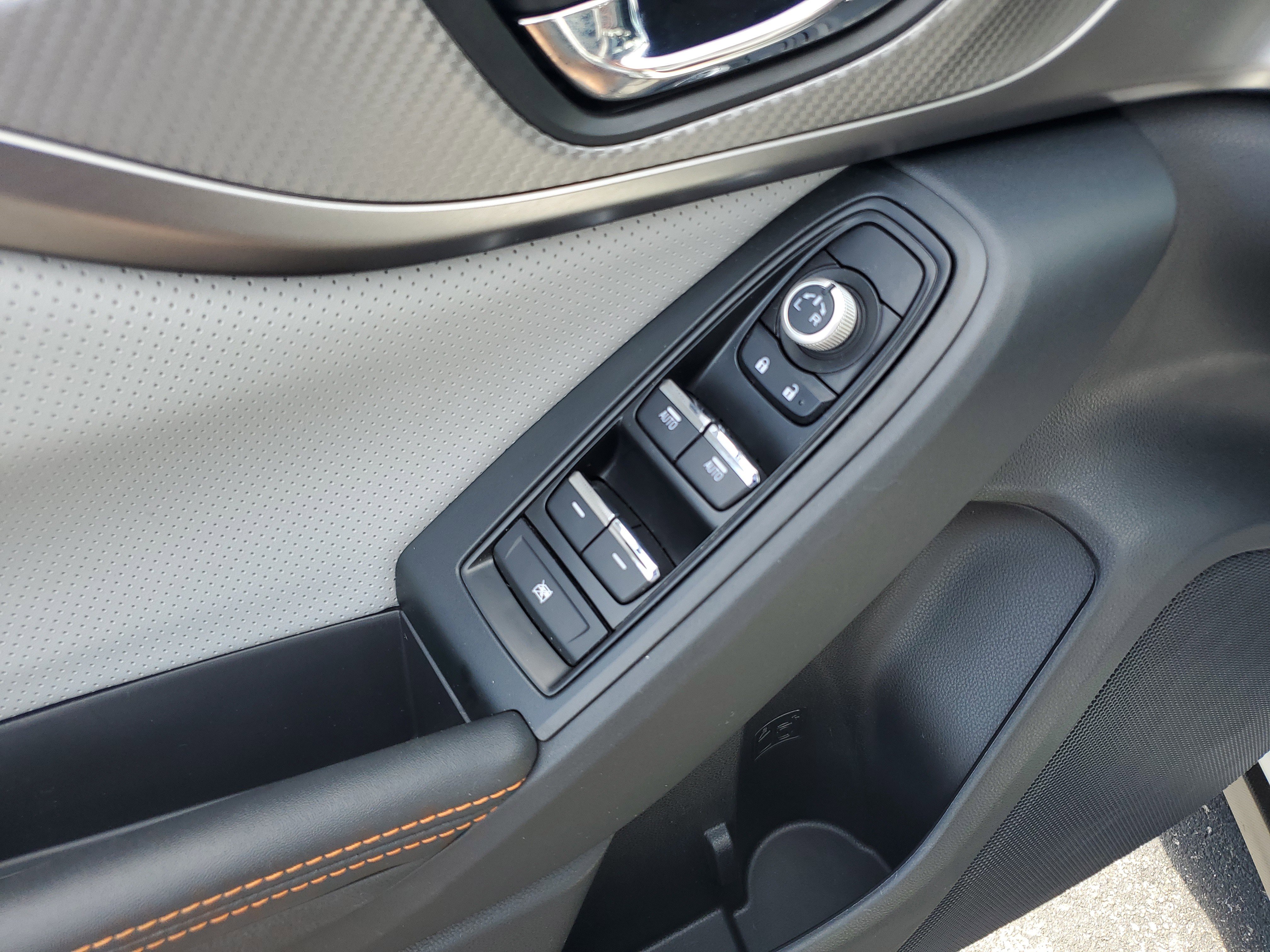 Used 2023 Subaru Crosstrek 2.5i Limited AWD/4WD image 17