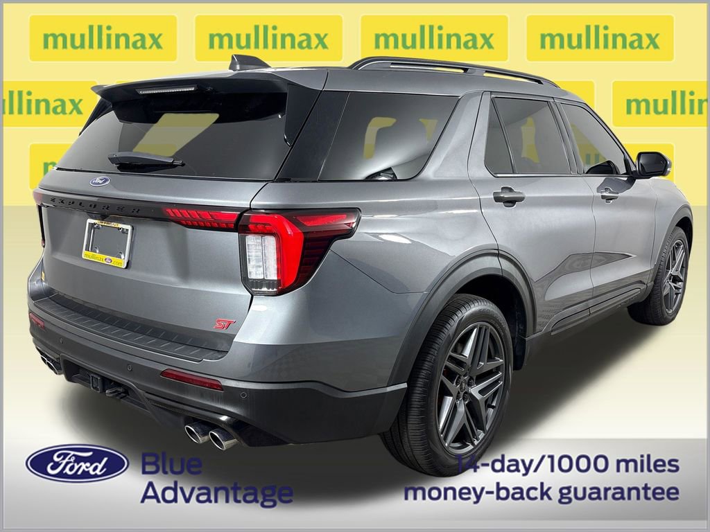 Certified 2025 Ford Explorer ST AWD/4WD image 4
