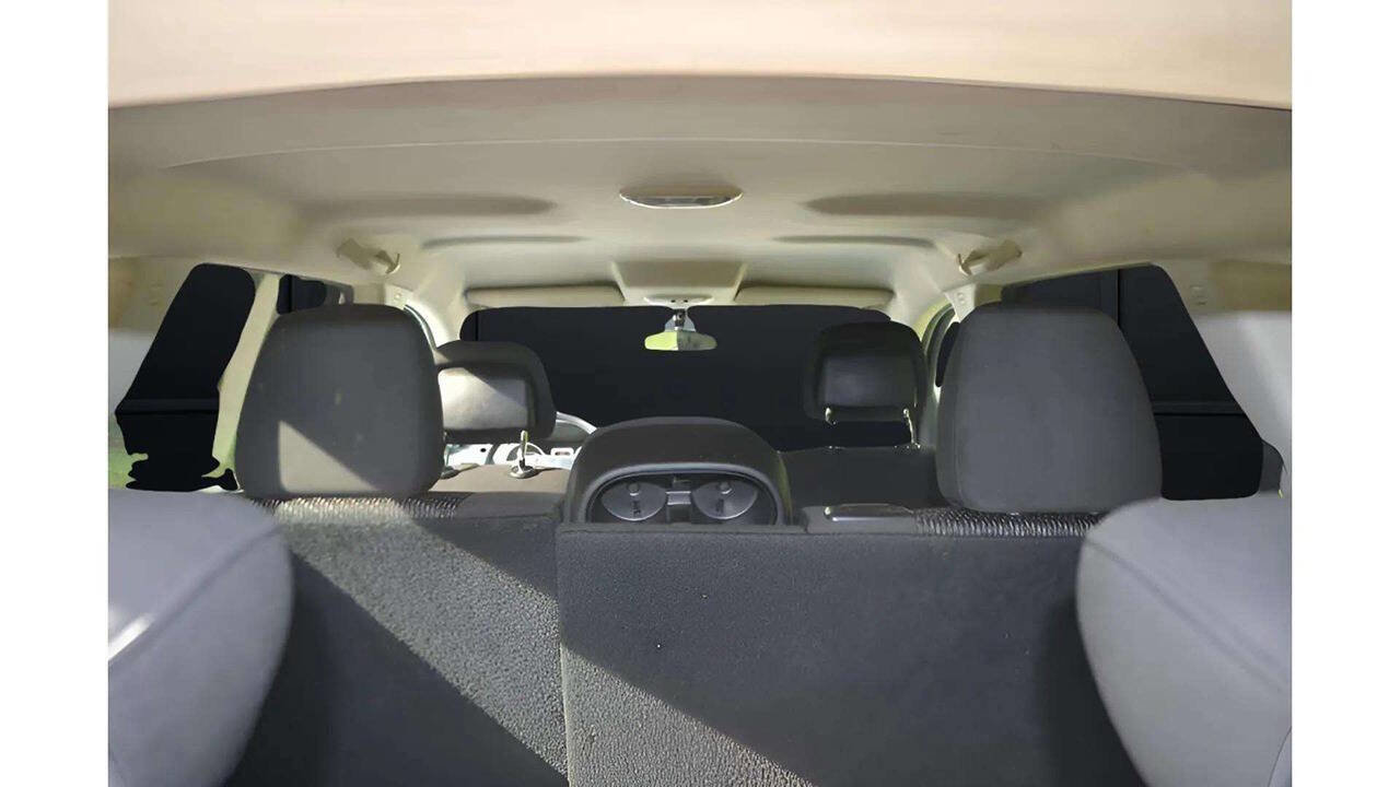 Used 2018 Dodge Journey SE image 21