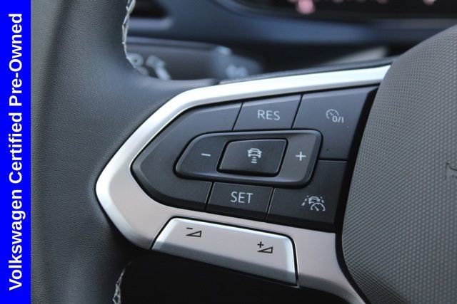 Used 2024 Volkswagen Taos SE image 30