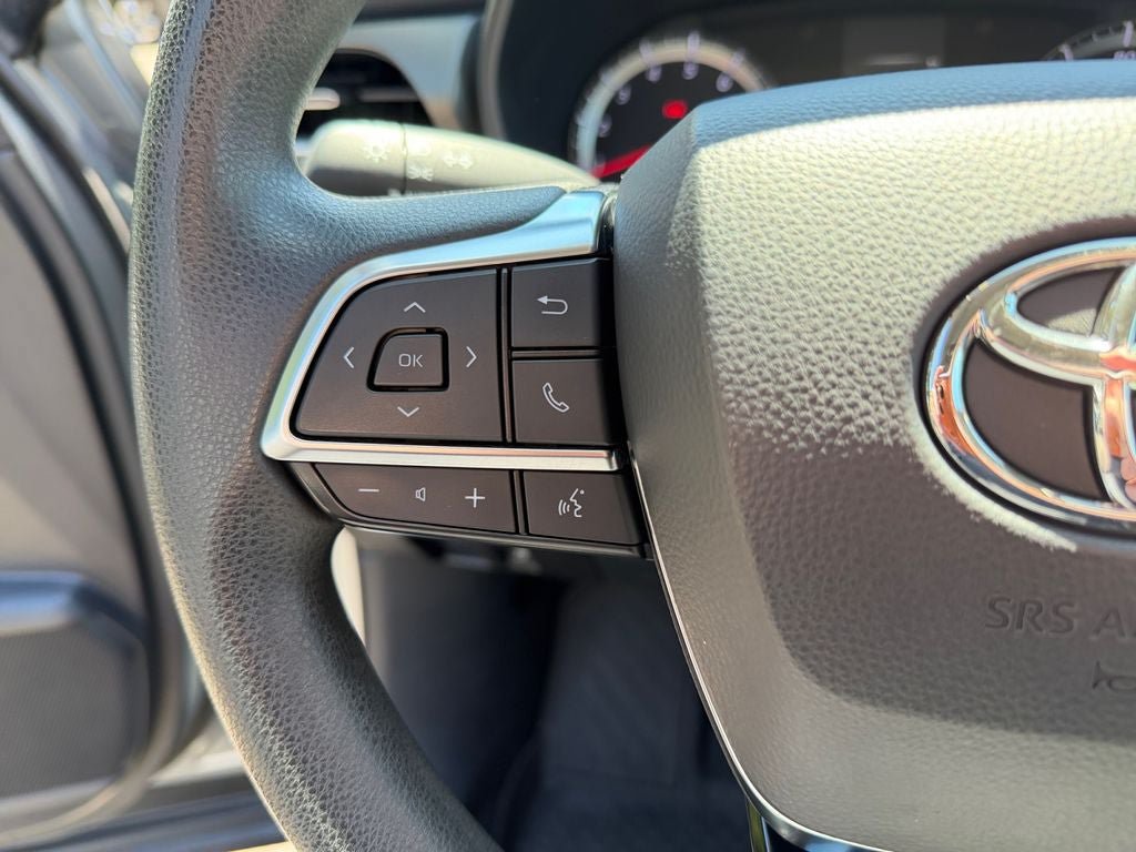 Used 2021 Toyota Highlander L AWD/4WD image 15