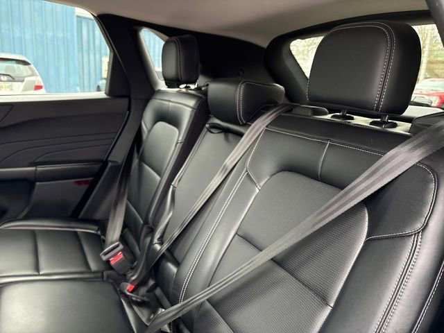 Used 2025 Ford Escape Platinum AWD/4WD image 24