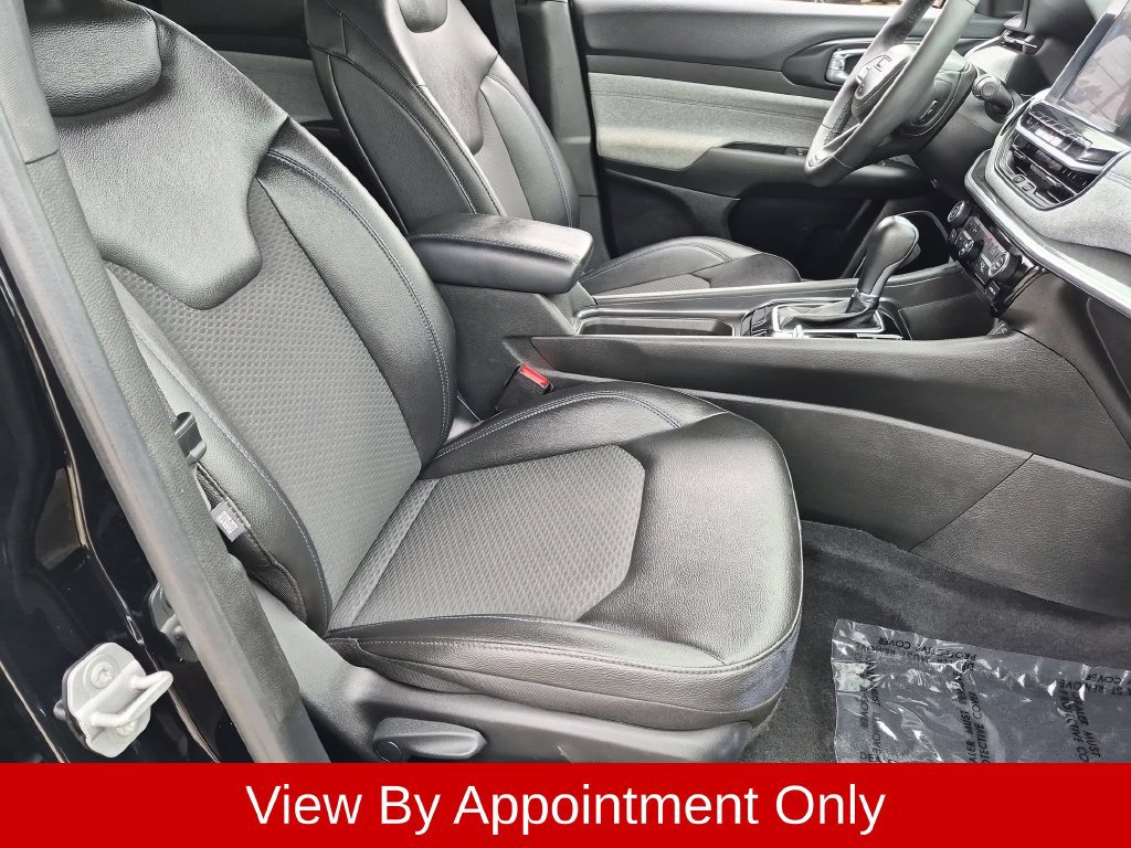 Used 2025 Jeep Compass Latitude AWD/4WD image 25