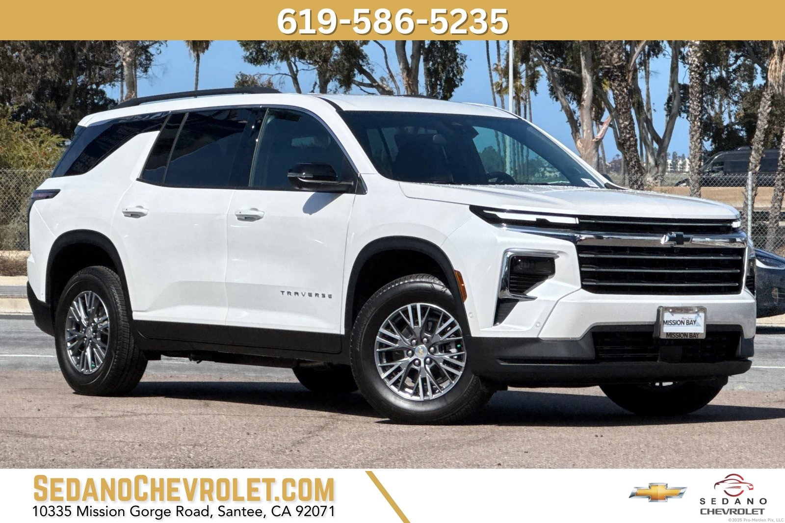 New 2025 Chevrolet Traverse LT w/ Enhanced Driving Package