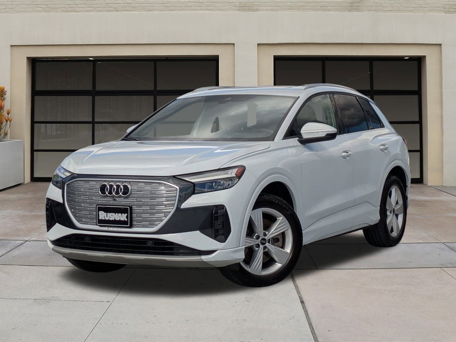 Used 2022 Audi Q4 e-tron Premium Plus w/ Premium Plus image 3