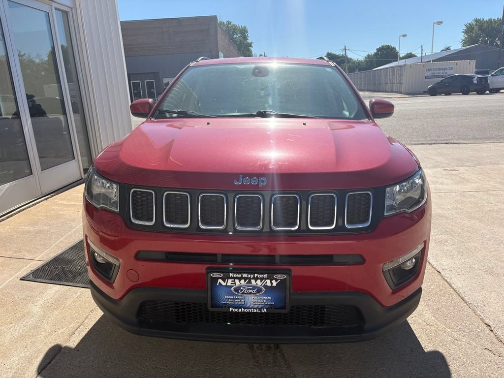 Used 2018 Jeep Compass Latitude w/ Safe & Security Group FWD image 5