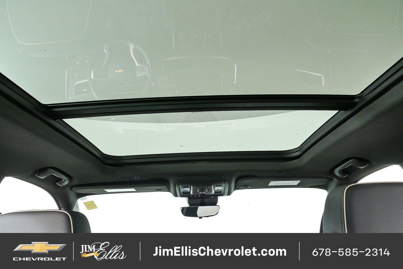 Used 2023 Chevrolet Tahoe Premier w/ Premium Package 2 AWD/4WD image 15
