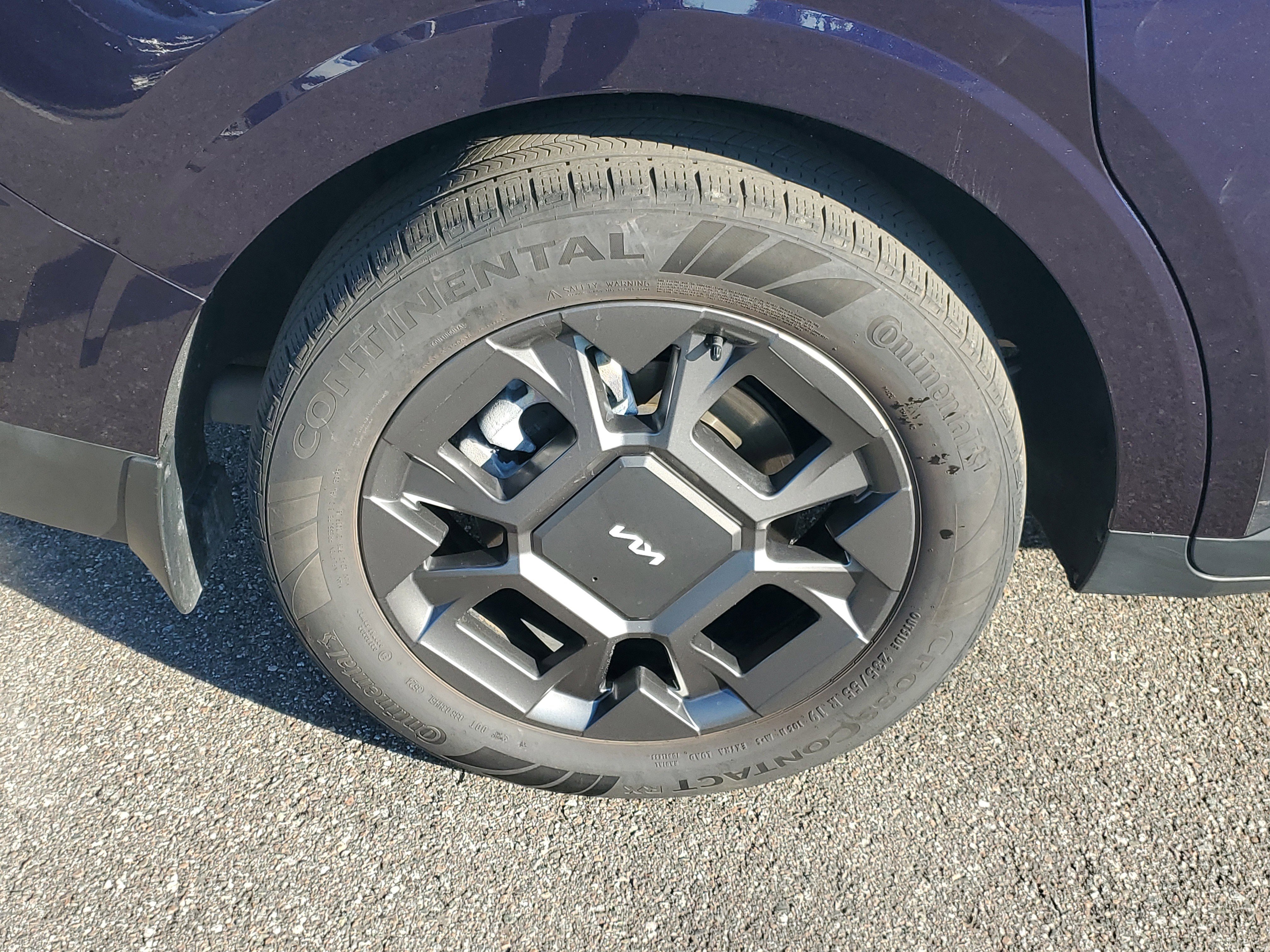 Certified 2025 Kia Carnival EX image 40