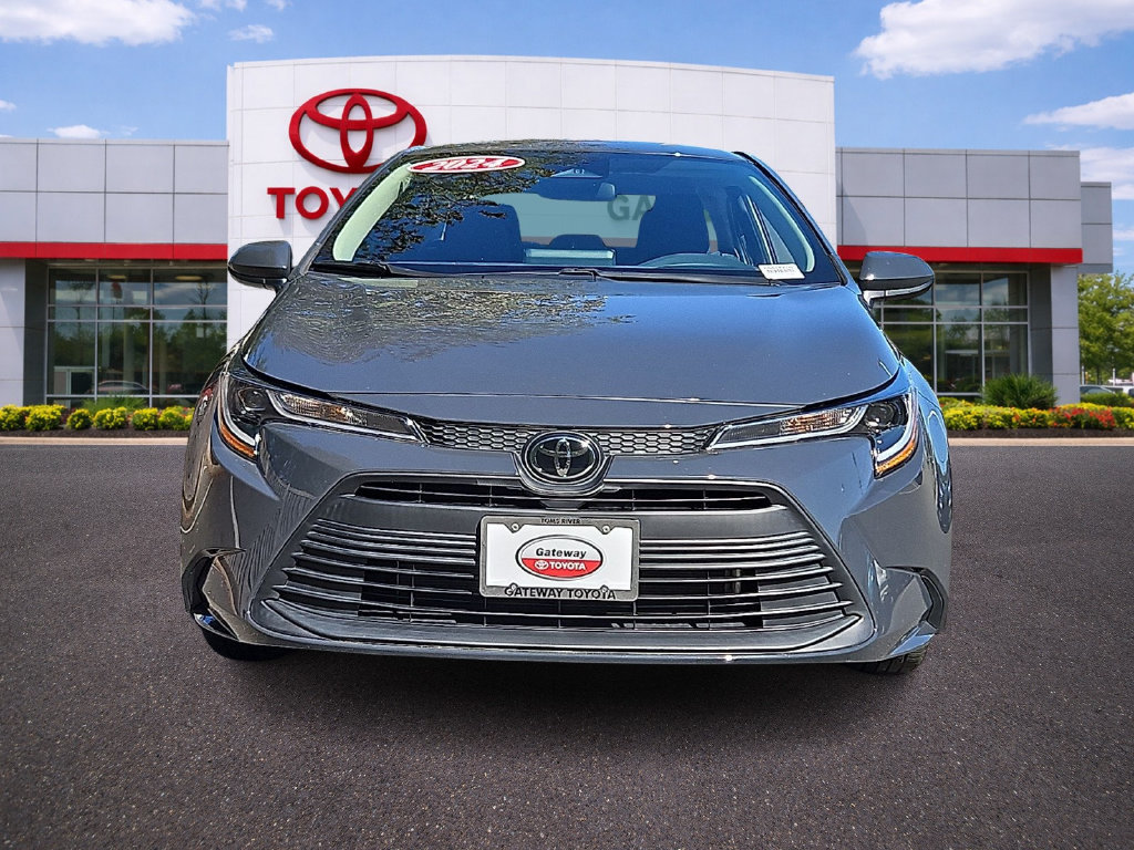 Certified 2024 Toyota Corolla LE FWD image 2