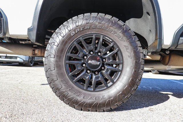 Used 2024 Chevrolet Silverado 2500 ZR2 AWD/4WD image 11