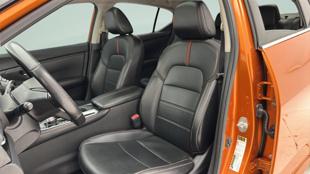 Used 2022 Nissan Sentra SR w/ SR Premium Package FWD image 14