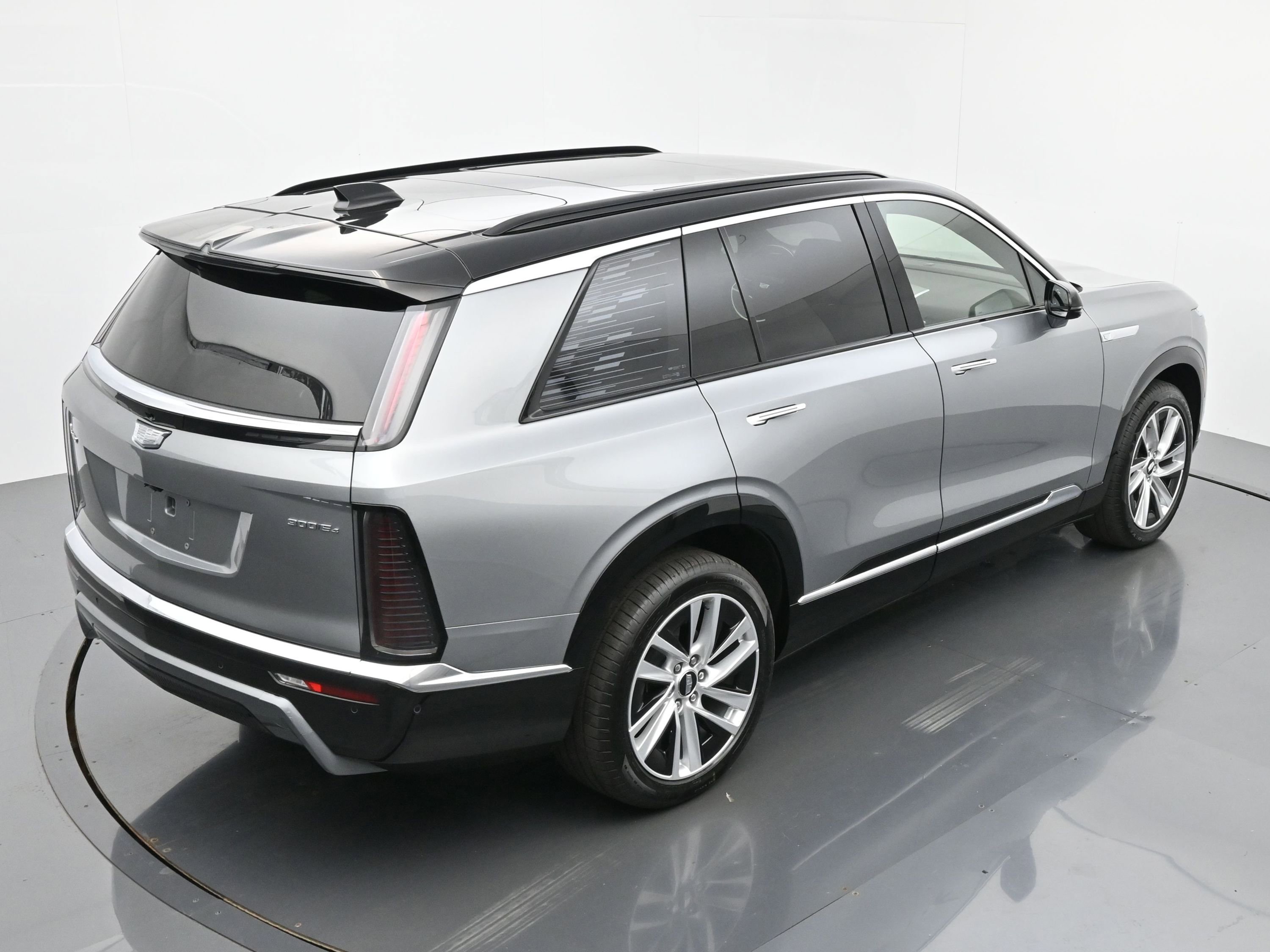 New 2026 Cadillac Vistiq Luxury w/ LPO, Floor Liner Package image 27