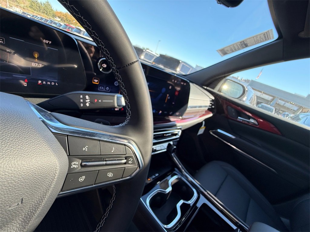 New 2026 Chevrolet Traverse Z71 w/ Driver Confidence Package image 25