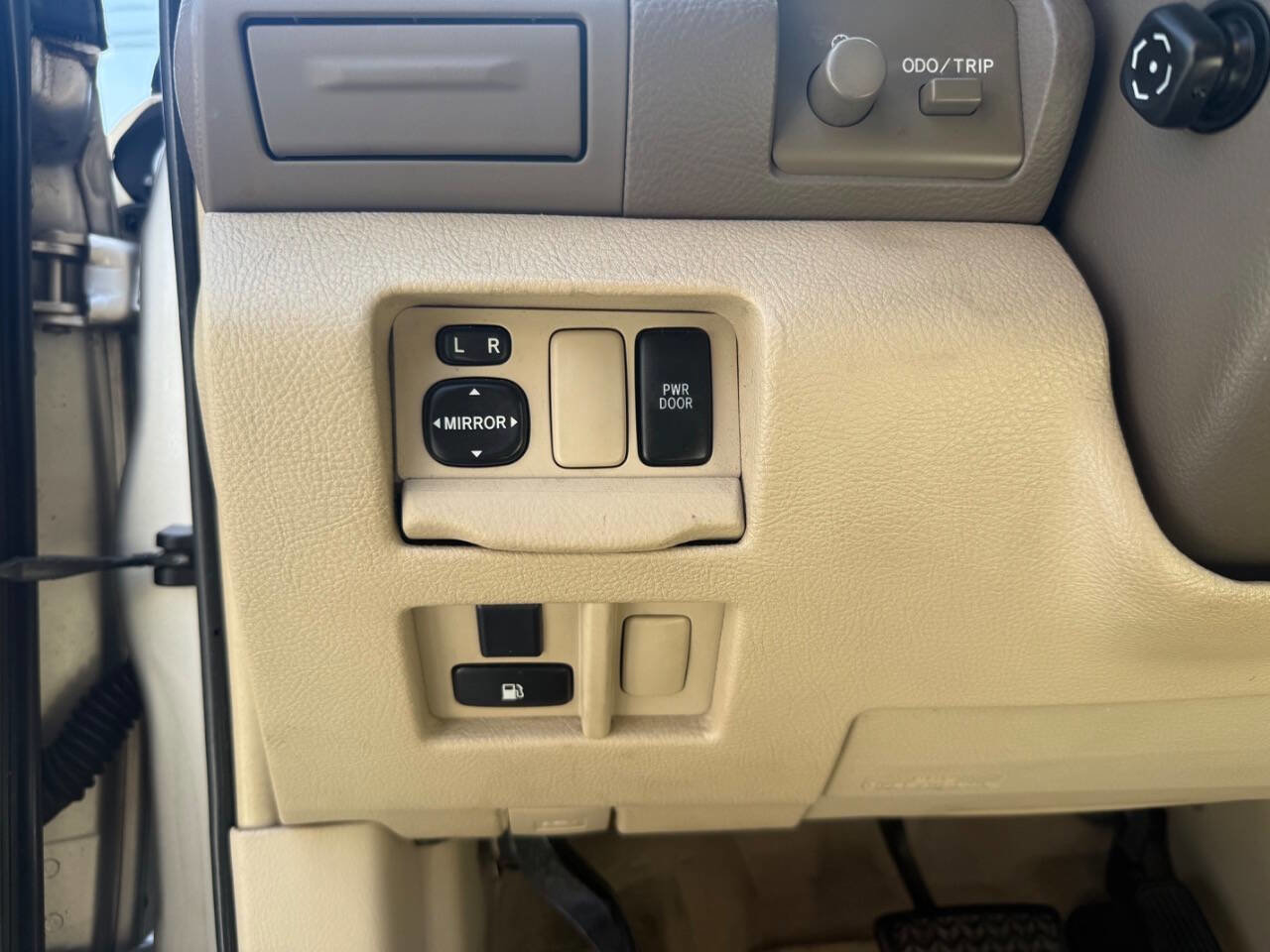 Used 2006 Lexus RX 330 FWD image 16