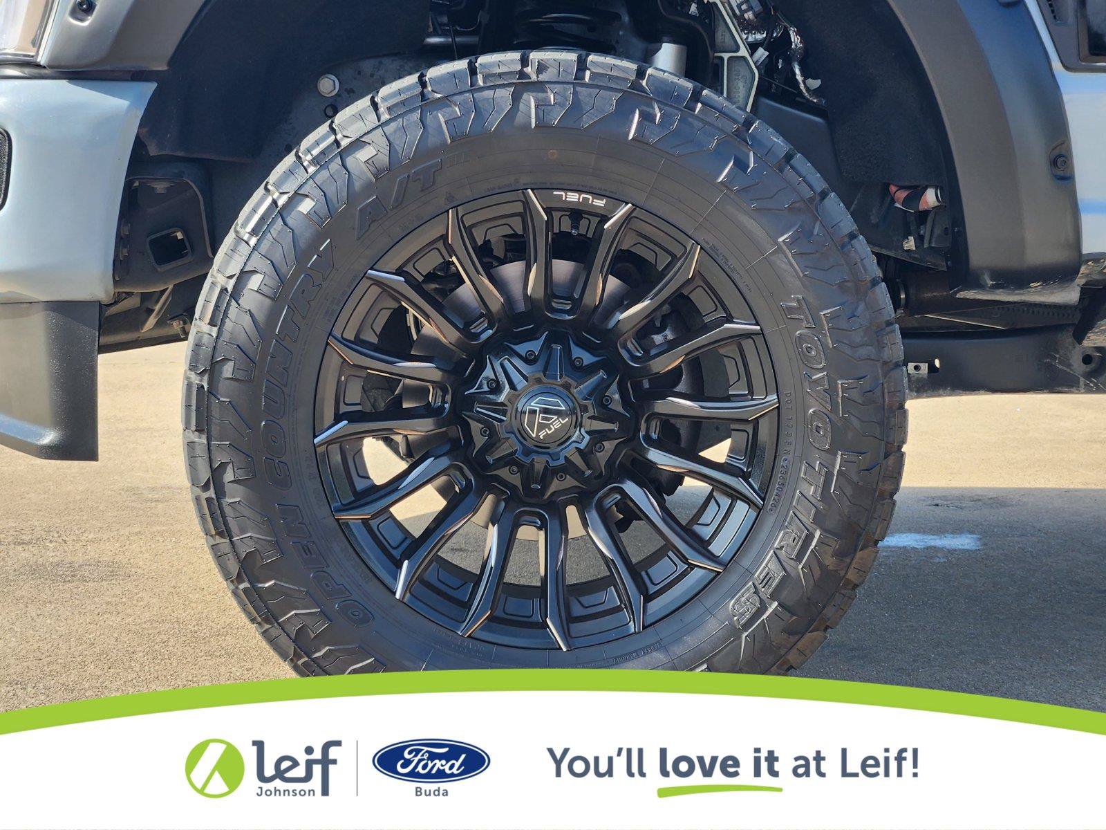 Used 2025 Ford F350 Platinum w/ FX4 Off-Road Package AWD/4WD image 8