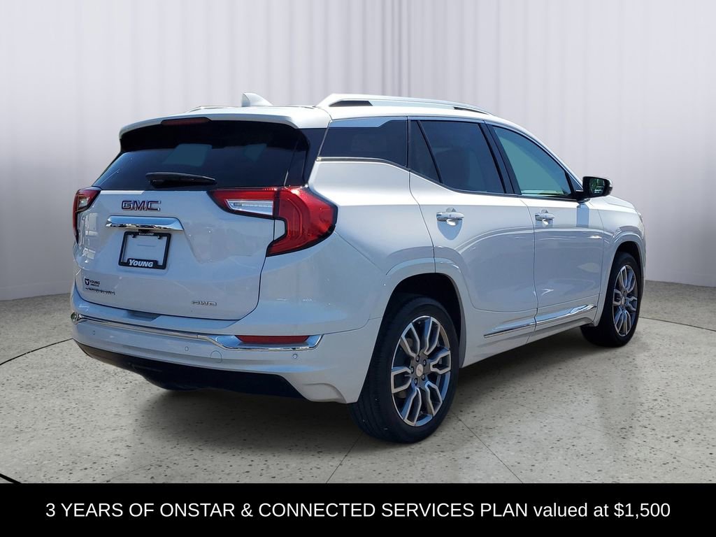 Used 2022 GMC Terrain Denali w/ Denali Premium Package AWD/4WD image 3