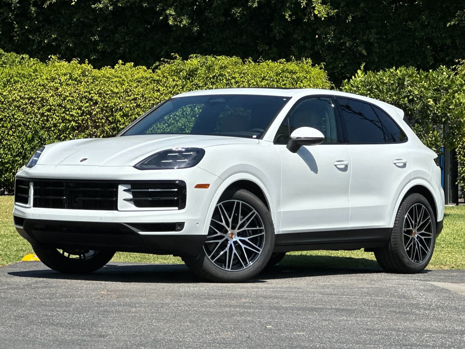 New 2026 Porsche Cayenne AWD/4WD image 1
