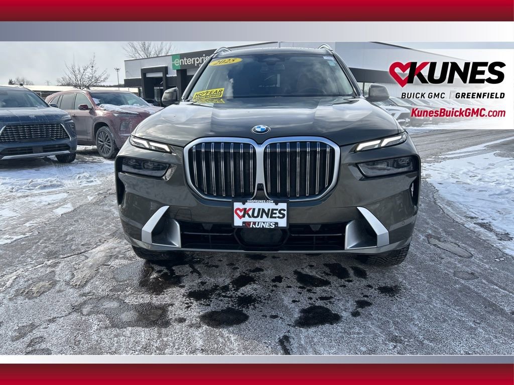 Used 2025 BMW X7 xDrive40i image 14