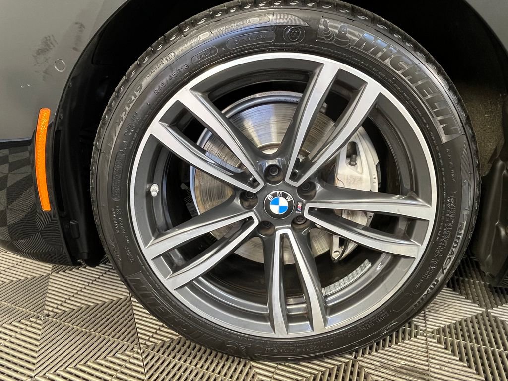 Used 2021 BMW 740i xDrive w/ M Sport Package AWD/4WD image 13