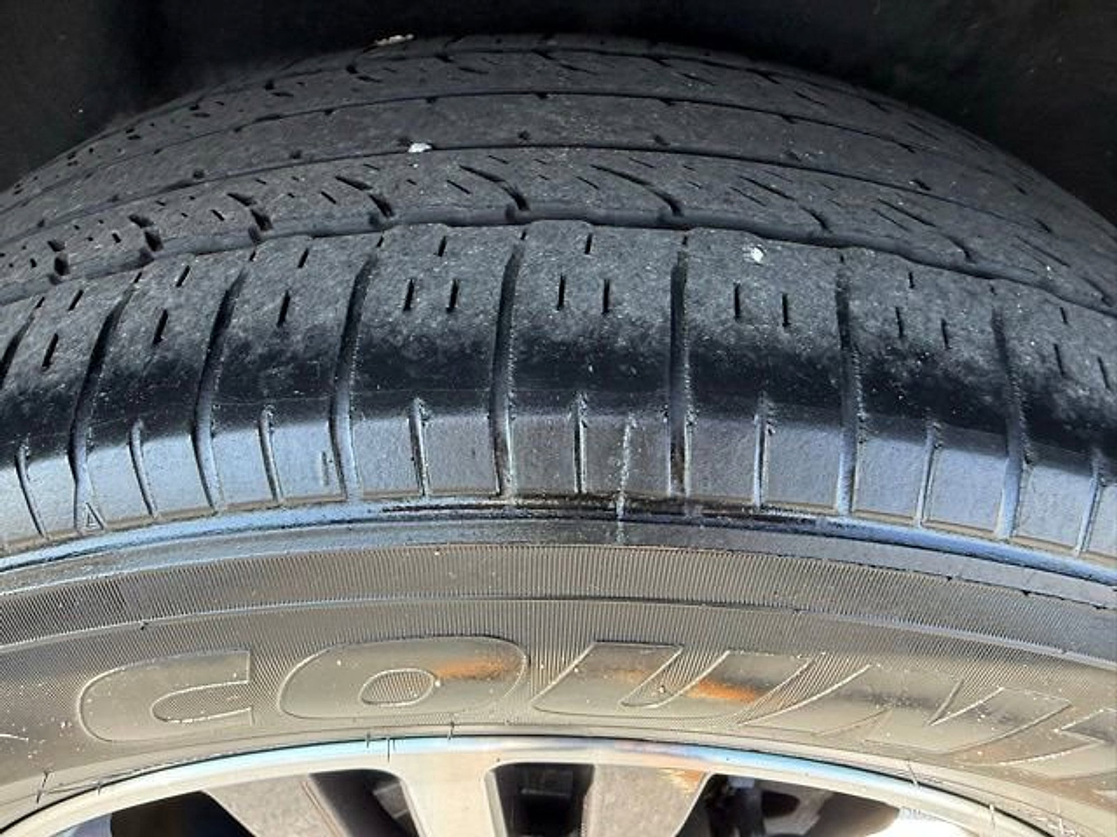 Used 2019 INFINITI QX60 Luxe w/ Essential Package image 26